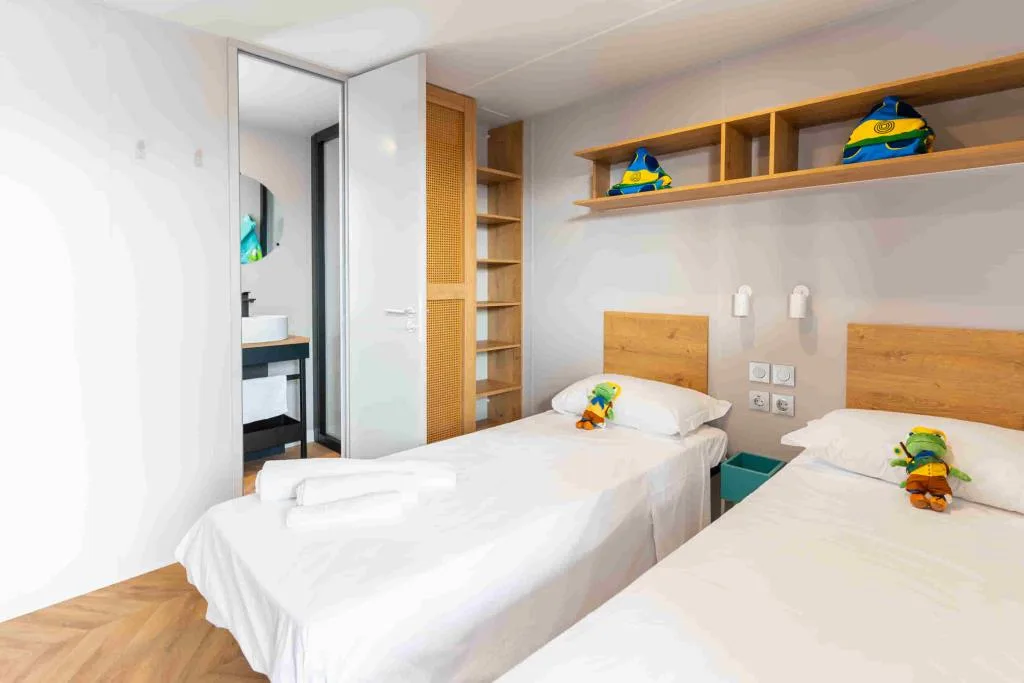 Camera  Lodge Deluxe