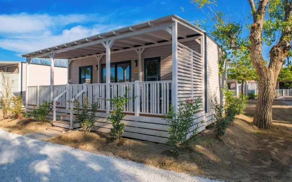 Esterno Lodge Deluxe