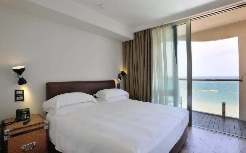 Camera Junior Suite