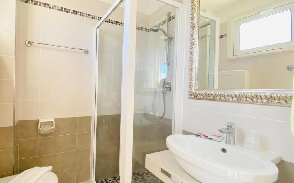 Bagno Camera Deluxe e Comfort