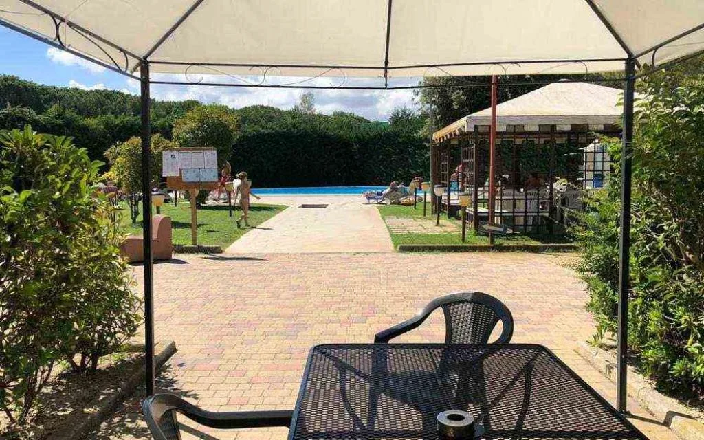 Esterno